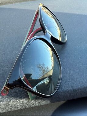 Gucci Black Sunglasses with Red and Green Temple Stripe